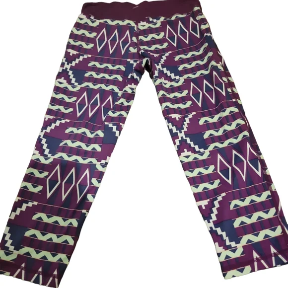 Roxy Capris - Picture 2 of 3